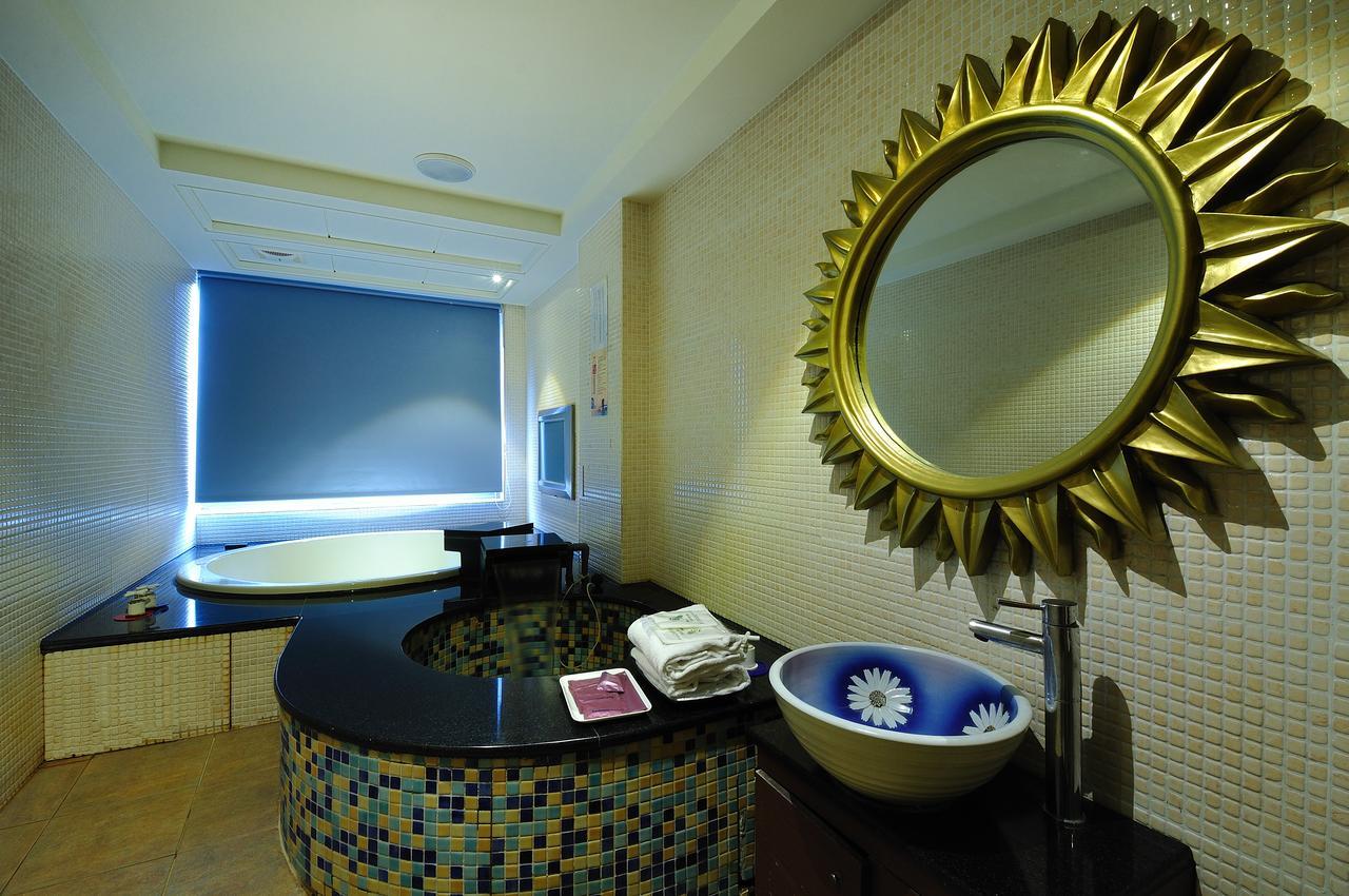 Jin Spa Resort Hotel จินซาน ภายนอก รูปภาพ